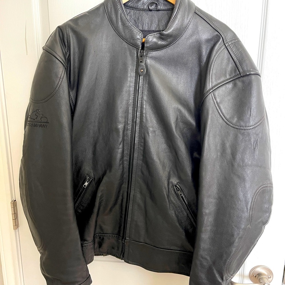 Men’s Black Leather Motorcycle Jacket Size large
